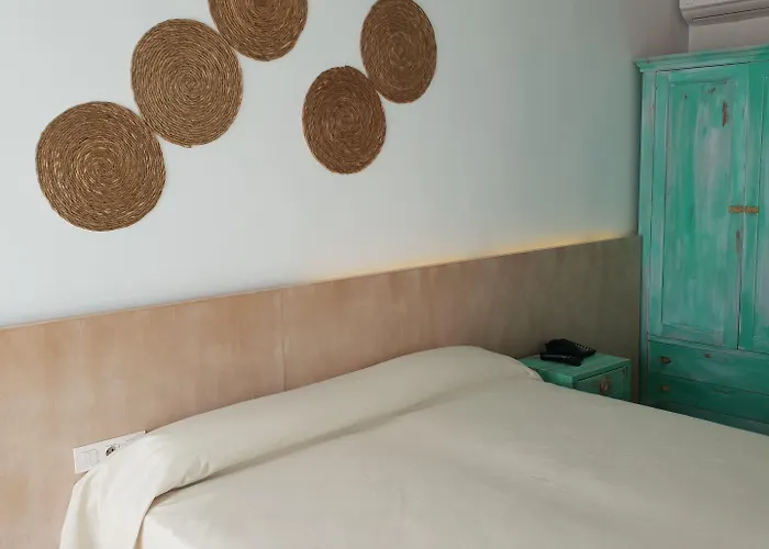 El Globo Hotel *
