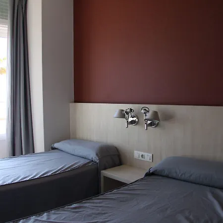 El Globo Otel 2*